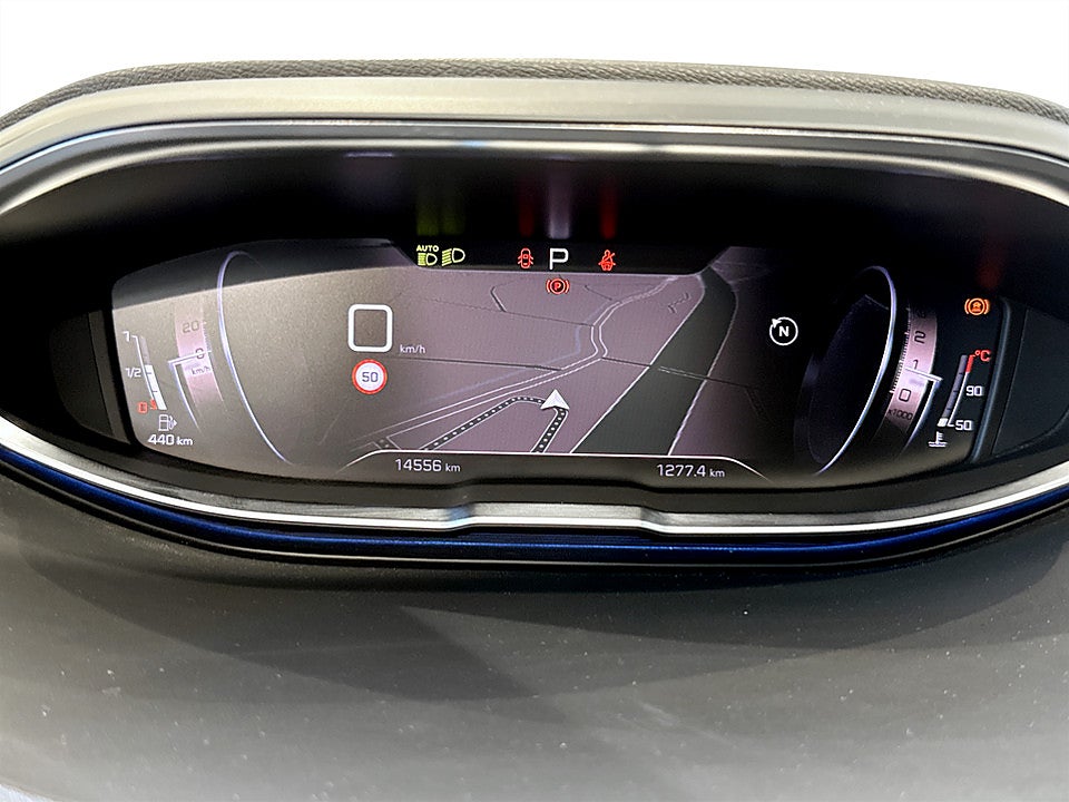 Bild på Peugeot 5008 GT 1.2 PT 130hk Aut 7-SITS B-KAMERA CARPLAY