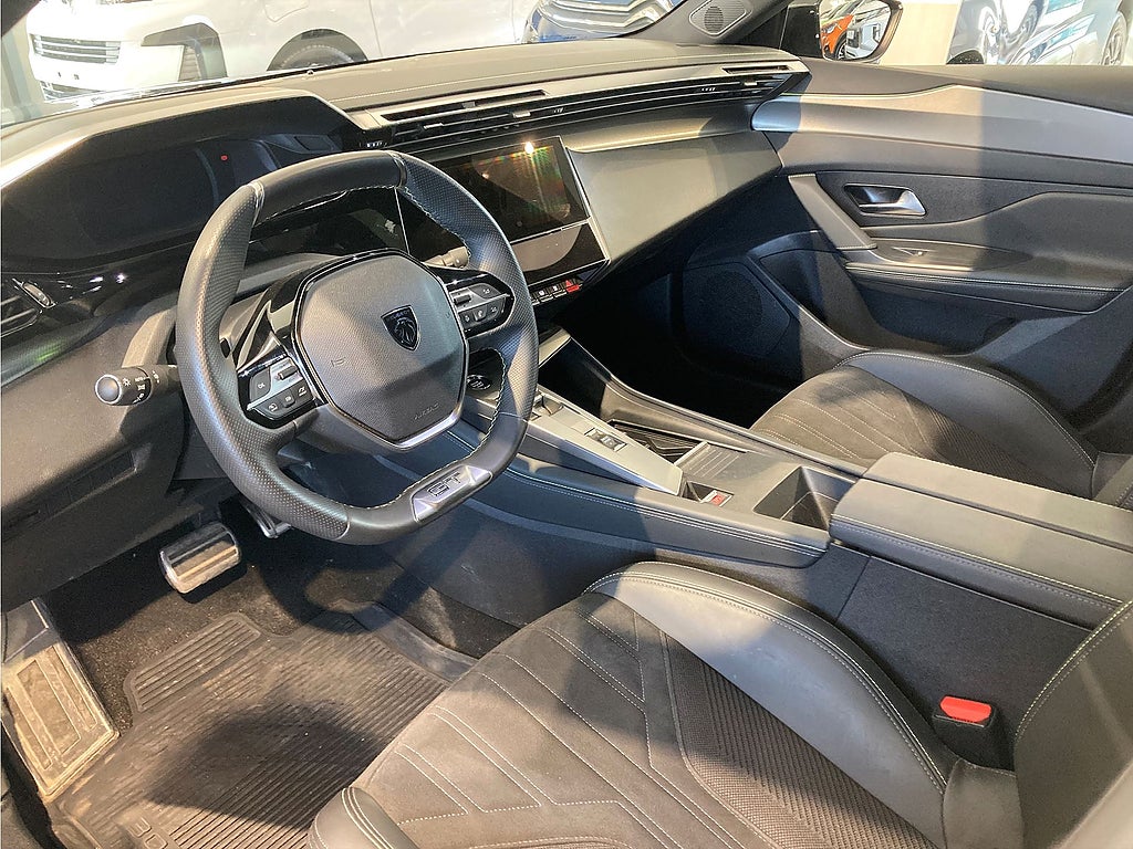 Bild på Peugeot 308 5D GT 1.2 PT 130hk Aut - BACKKAMERA, CARPLAY