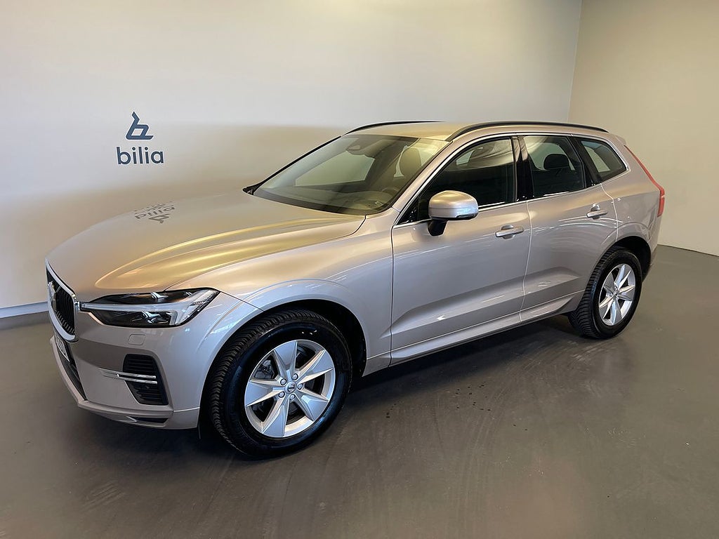 Volvo XC60 B5 AWD Bensin Core / Navigation / Backkamera /