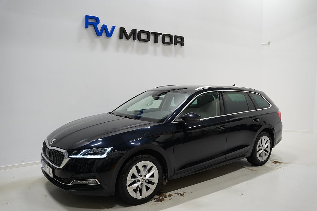 Skoda Octavia Kombi 1.0 TSI e-TEC 110hk Style P-värmare B-kamera Drag Cockpit