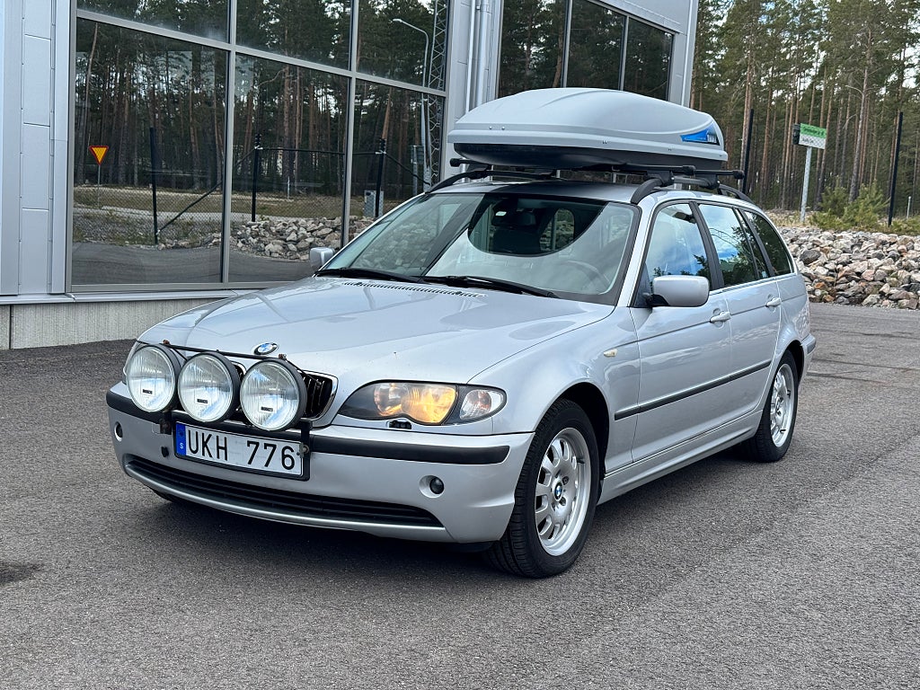 BMW 325 xi Touring AUT DRAG 4WD NYBES
