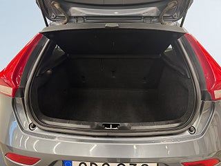 Volvo V40 D3 Geartronic Momentum S&V-hjul/Dvärm/Psens/BT – bild 12