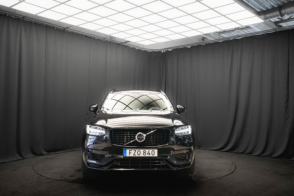 Volvo XC90 Recharge T8 AWD ULTIMATE DARK 7-sits B&W LUFT 22'' MOMS