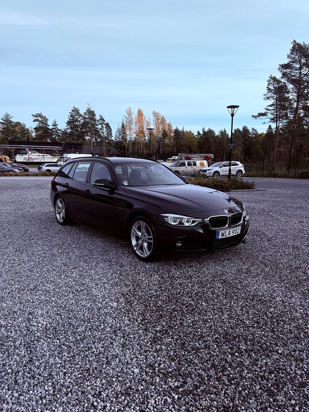 BMW 320d xDrive Touring  M-Sport / 190 HK / 1 brukare sedan ny!