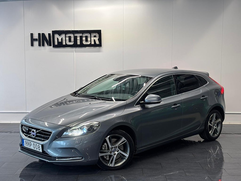 Volvo V40 D4 Geartronic Momentum |NAVI|BLIS|Värmare|DRAG|NyServ|