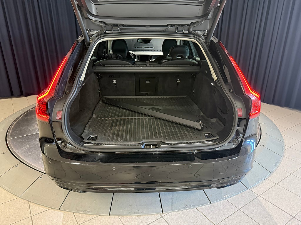 Volvo V90 2021 - miniatyr 9