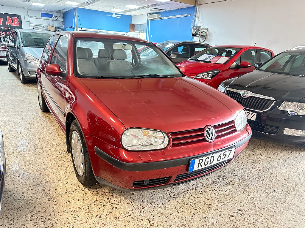 Volkswagen Golf 1.6 Automat En Ägare Ny Servad & Ny kamrem 