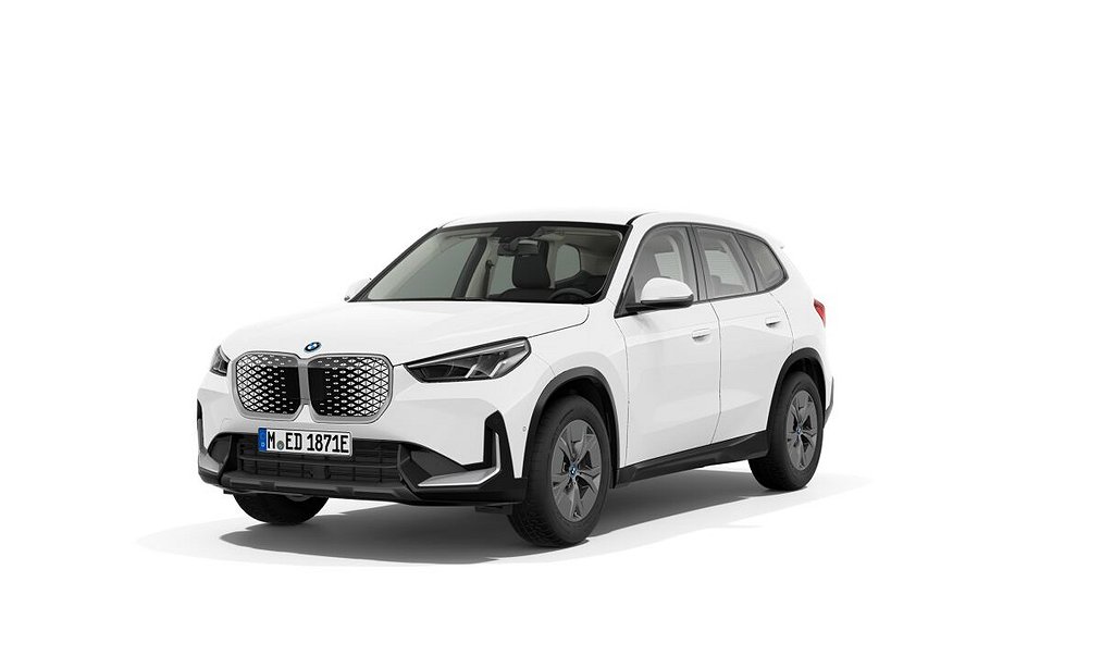 BMW iX1 eDrive20/ Dragkrok/ Rattvärme/ LEASING/ 0:- kontant