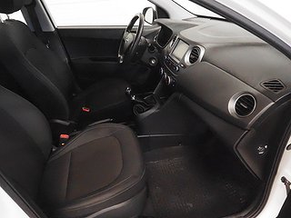 Halvkombi Hyundai i10 10 av 20