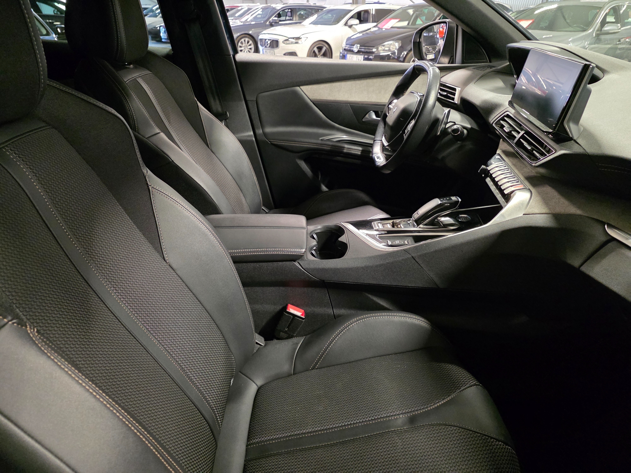Peugeot 3008 2023, bild 7/10