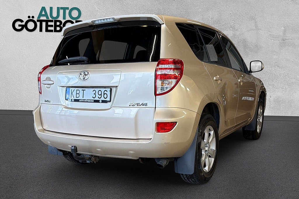 Toyota RAV4 2.0 VVT-i 4x4 2-Ägare Dragkrok Fullservad Välvårdad