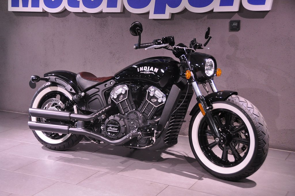 Indian SCOUT BOBBER *VANCE & HINES*