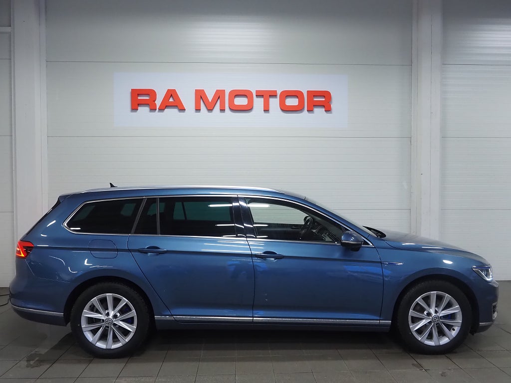 Volkswagen Passat SC GTE 1.4 TSI Plug-in Drag Värmare Skinn Kamera 2017