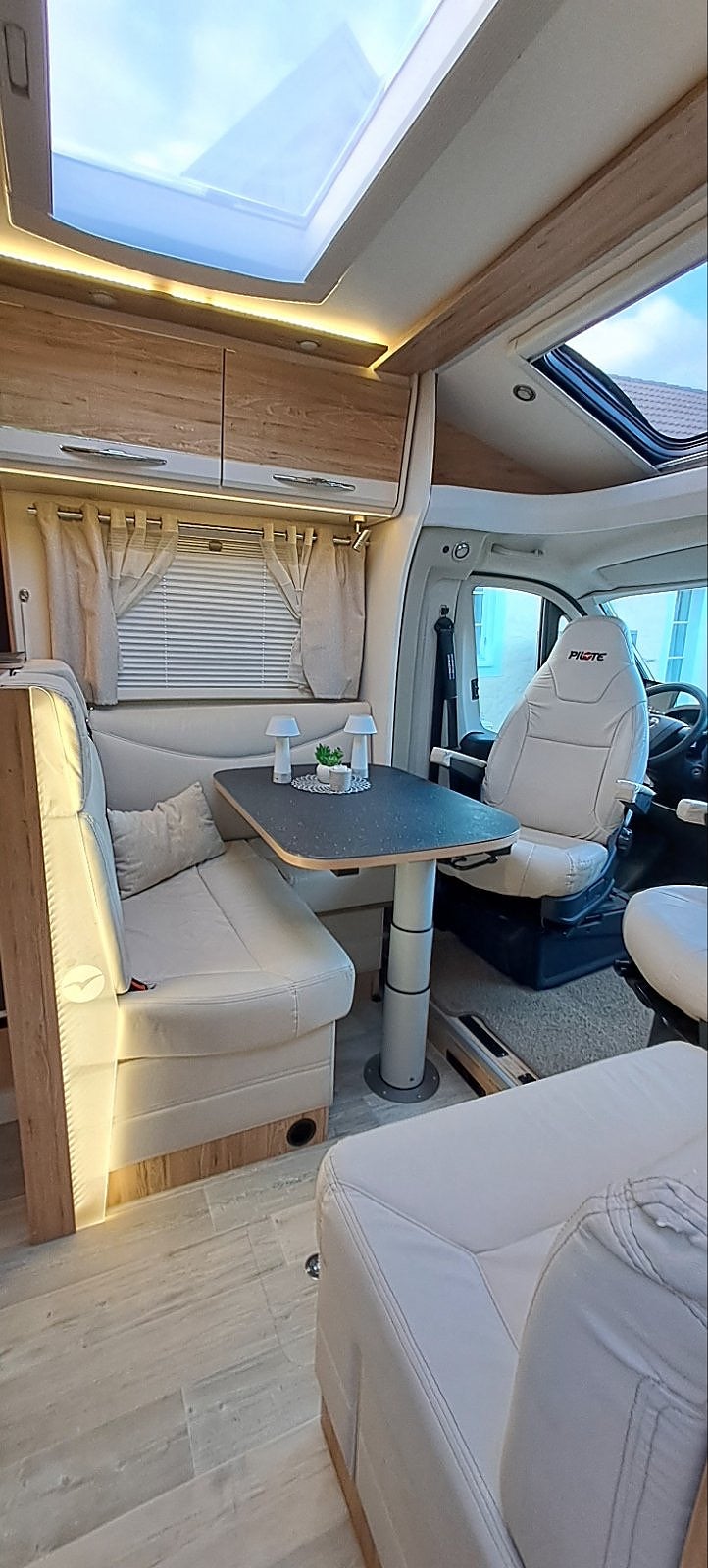 Pilote P740GJ 2018 - miniatyr 14