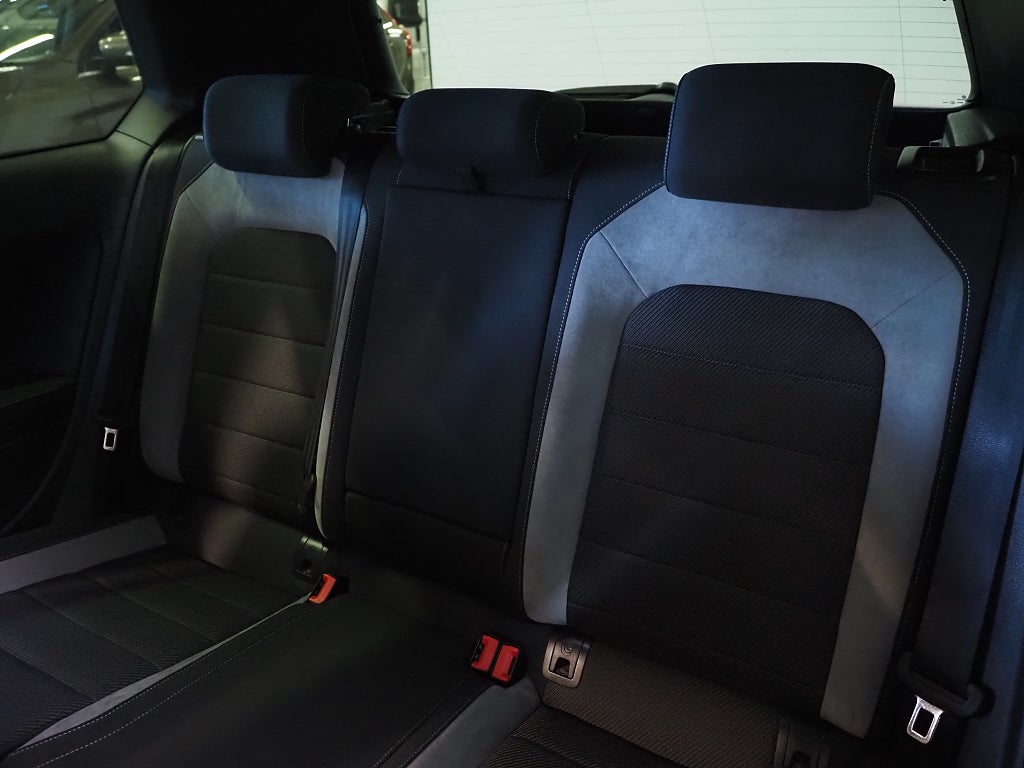 Volkswagen Golf 3-dörrars R 2.0 TSI 300hk 4Motion Manuell | Dynaudio | 2016