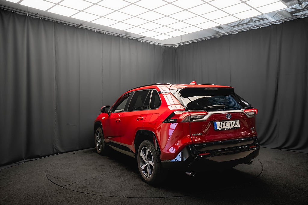 Toyota RAV4 Plug-in AWD LAUNCH DRAG KAMERA ELSTOL 1-ÄGARE MOMS