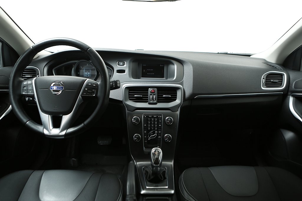 Volvo V40 D3 150hk Momentum Aut Dieselvärmare Backkamera 2013