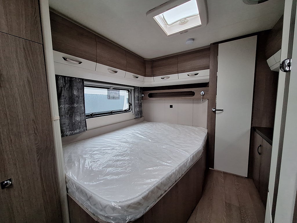 Hobby Prestige 660 WFC Dubbelbädd, Dusch, Kampanjprodukt!