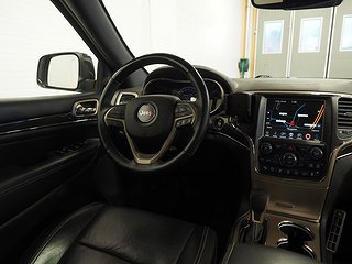 SUV Jeep Grand Cherokee 15 av 33