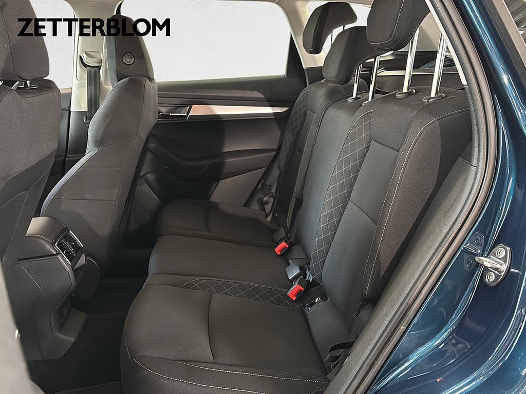 SUV Skoda Karoq 9 av 15