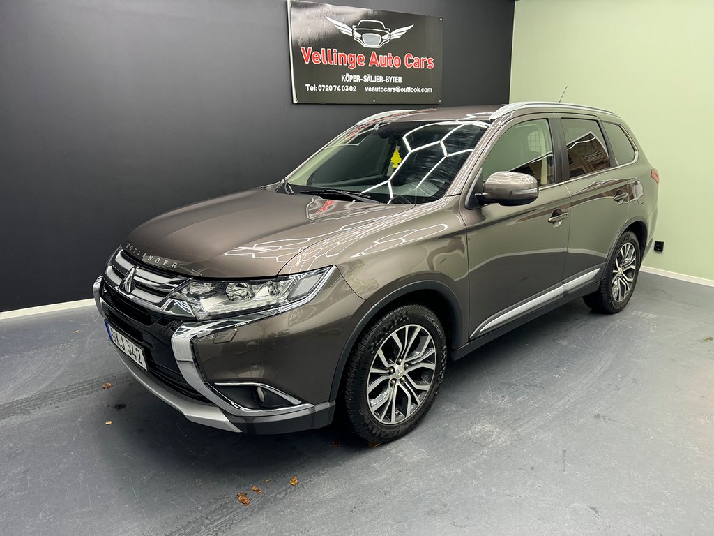 Mitsubishi Outlander 2.2 Di-D 4WD Business AUTOMAT | 7-SITSIG