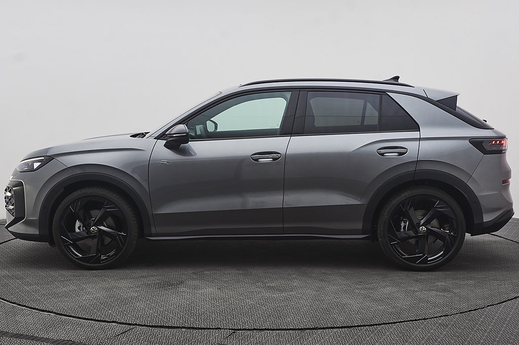 Volkswagen T-Roc R-LINE 1.5 eTSI 150hk DSG7