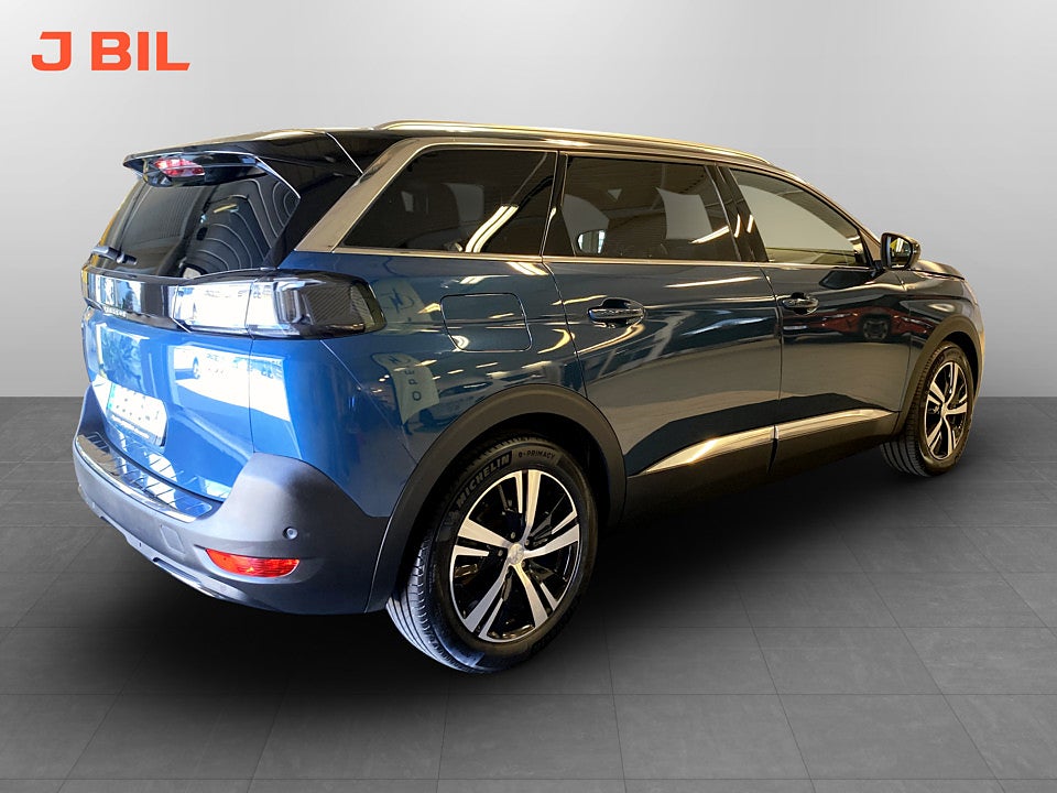 Bild på Peugeot 5008 GT 1.2 PT 130hk Aut 7-SITS B-KAMERA CARPLAY