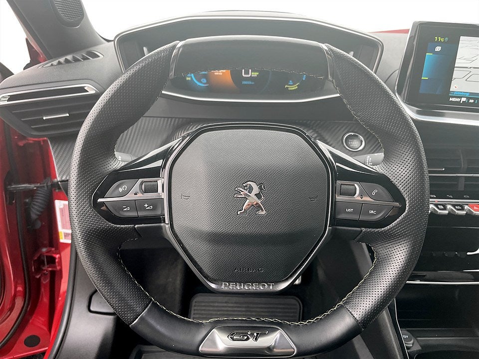 Bild på Peugeot 2008 GT Pack 50kWh 136hk Aut - B-KAMERA, CARPLAY, NAV