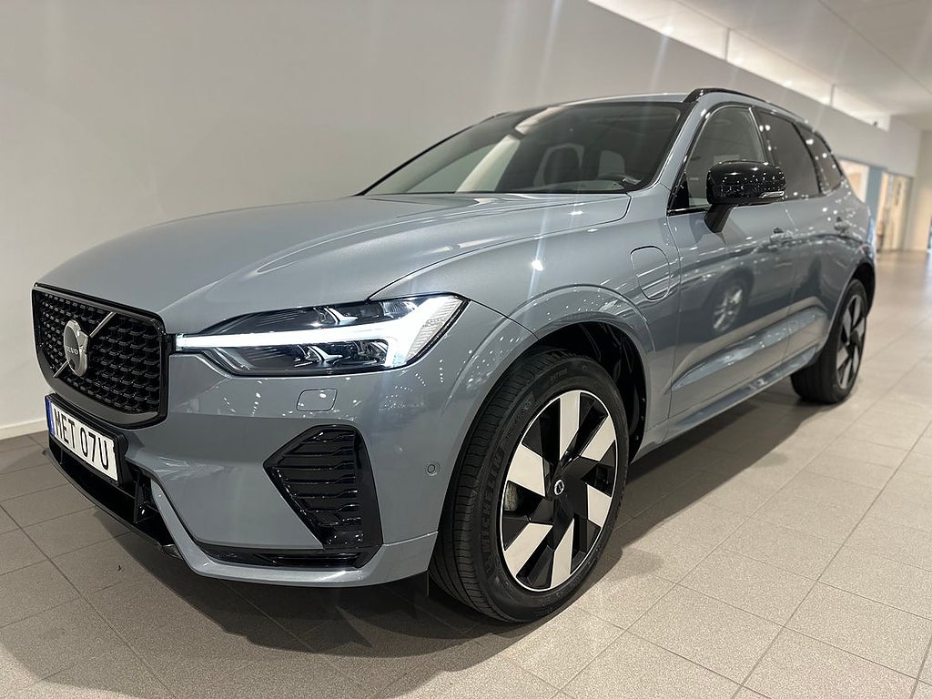 Volvo XC60 Recharge T6 Ultimate Dark, Panoramatak, dragkr...