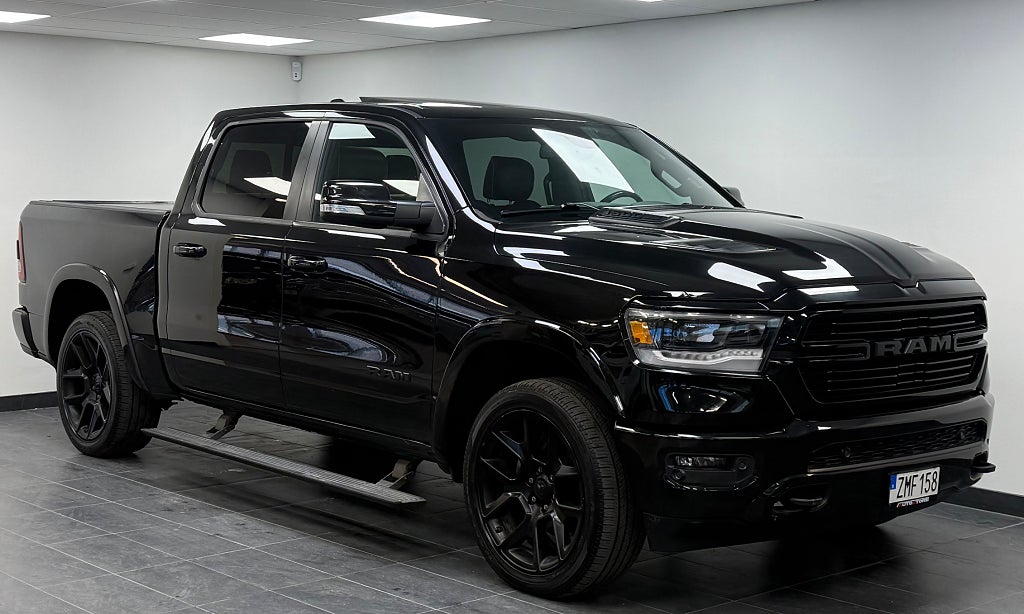 Dodge Ram 1500 Crew Cab 5.7 V8 HEMI Laramie Night *Moms*Pano*H/K*22"