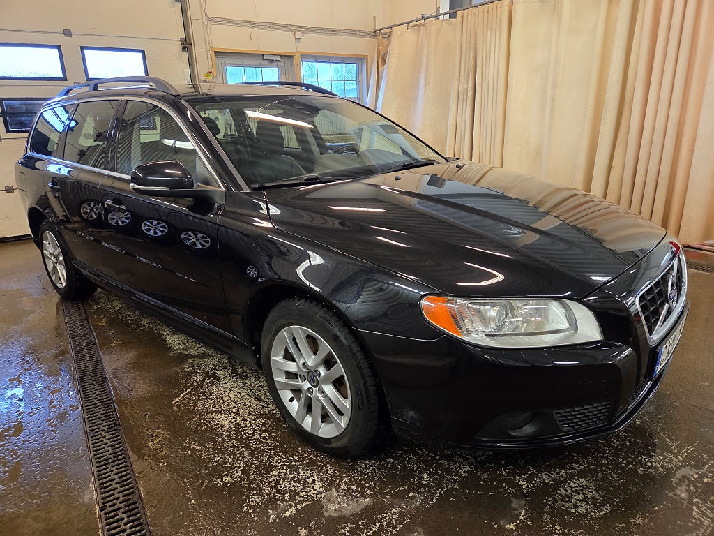 Volvo V70 T4F Automat Momentum Euro 5 Nyservad