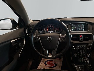 Volvo V40 Cross Country D3 Geartronic S&V-hjul/navi/Parkvärm