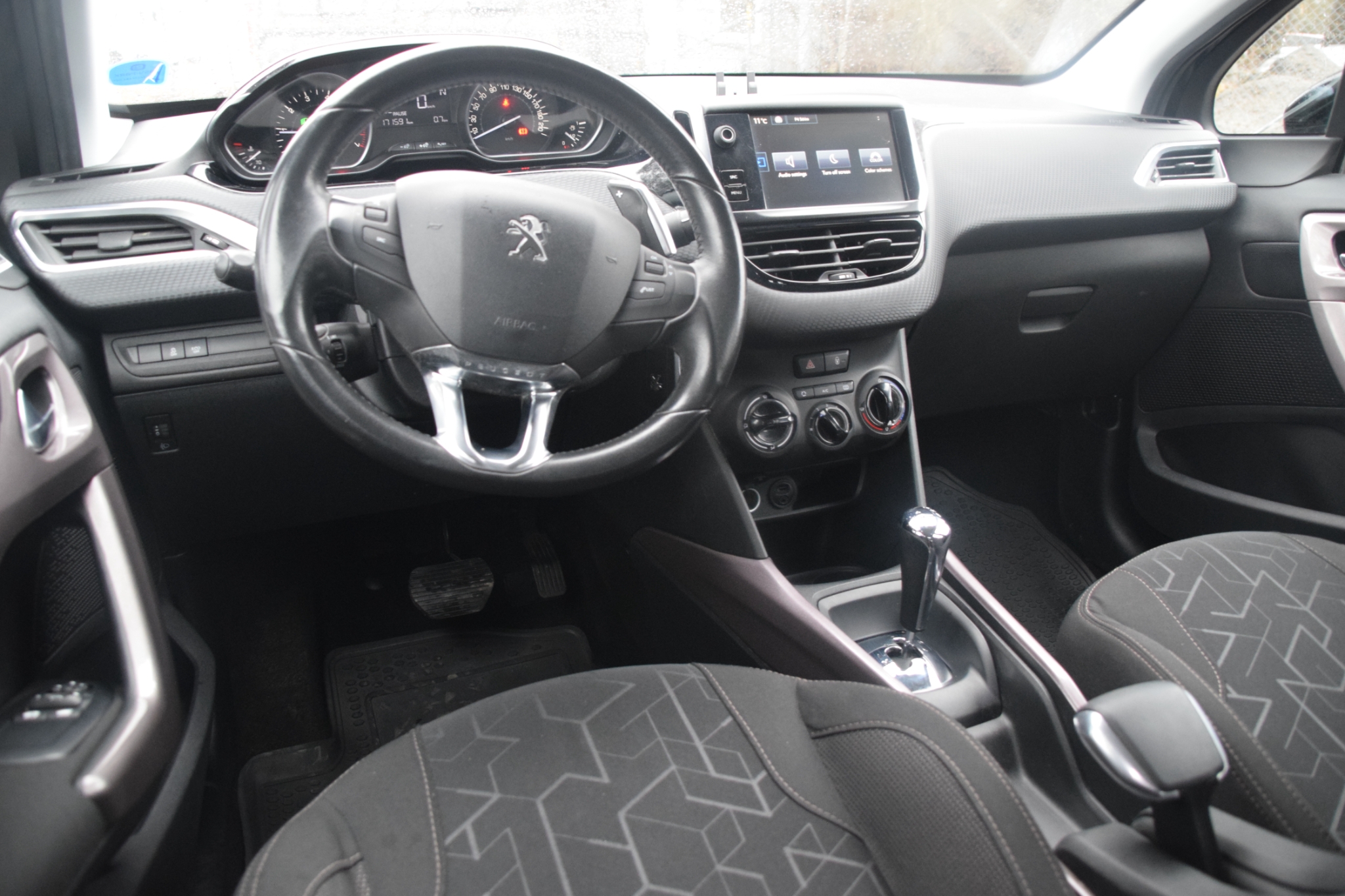Peugeot 2008 1.2 VTi EGS Euro 6 Auto 2015, bild 7/49