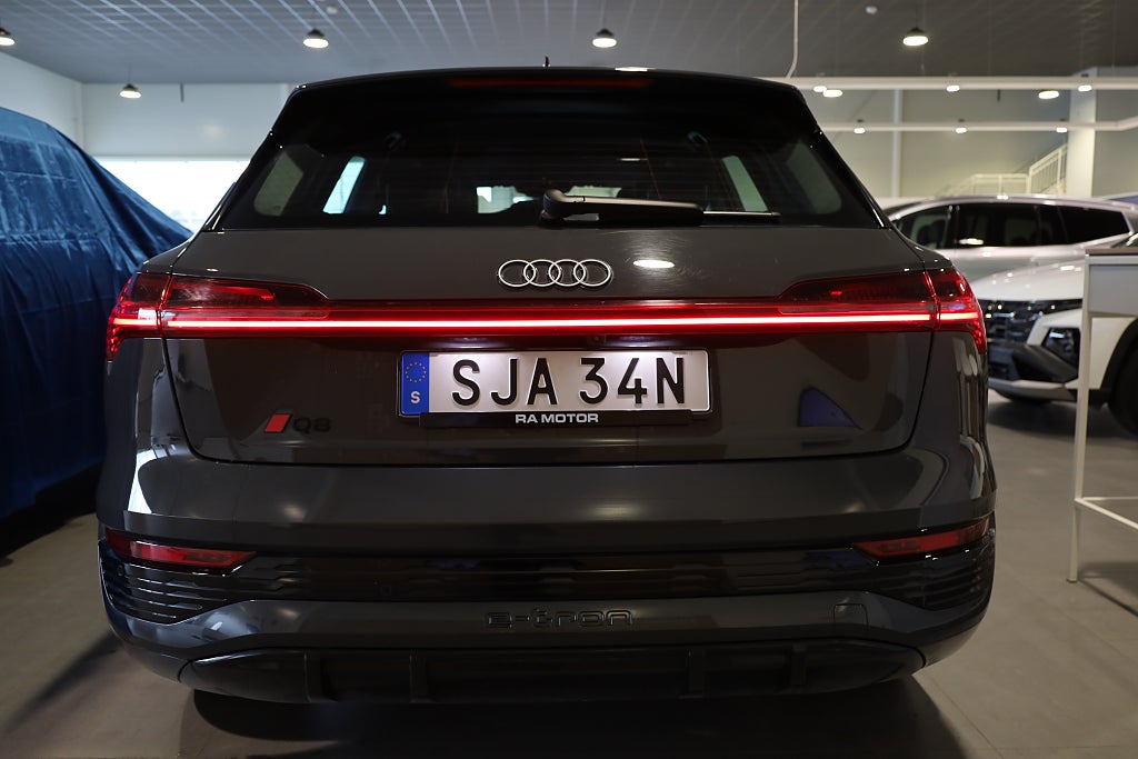Audi q8-e-tron 50 Quattro S line Navi Kamera Leasbar V-Hjul 2024
