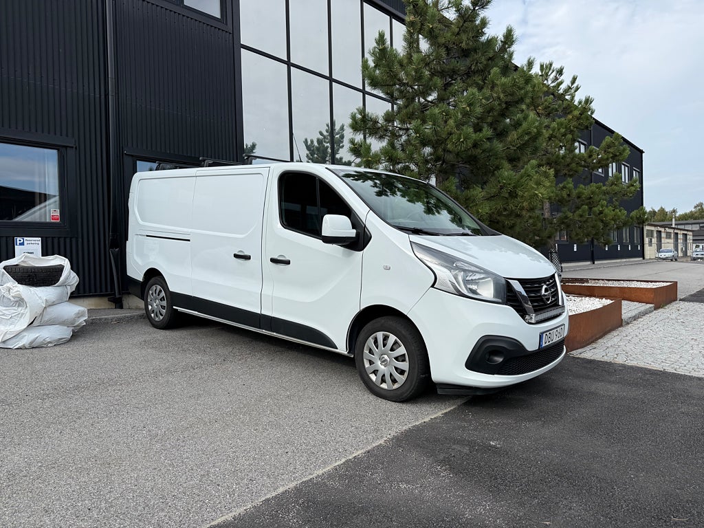 Nissan NV300 kamkedja Skåpbil 2.9t 1.6 dCi Euro 6 MOMSBIL/ Nyservad/bac