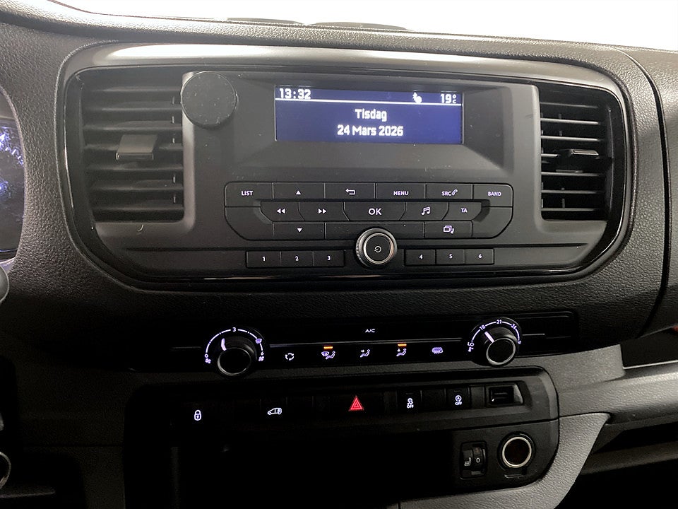 Bild på Peugeot Expert PRO 2.0 BHDi 145hk Aut L3 KAMPANJRÄNTA 3,99%