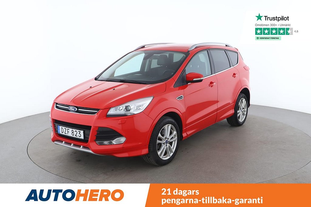 Ford Kuga Titanium / NYSERVAD, Dragkrok, Motorvärmare, PDC