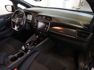 Halvkombi Nissan Leaf 9 av 22
