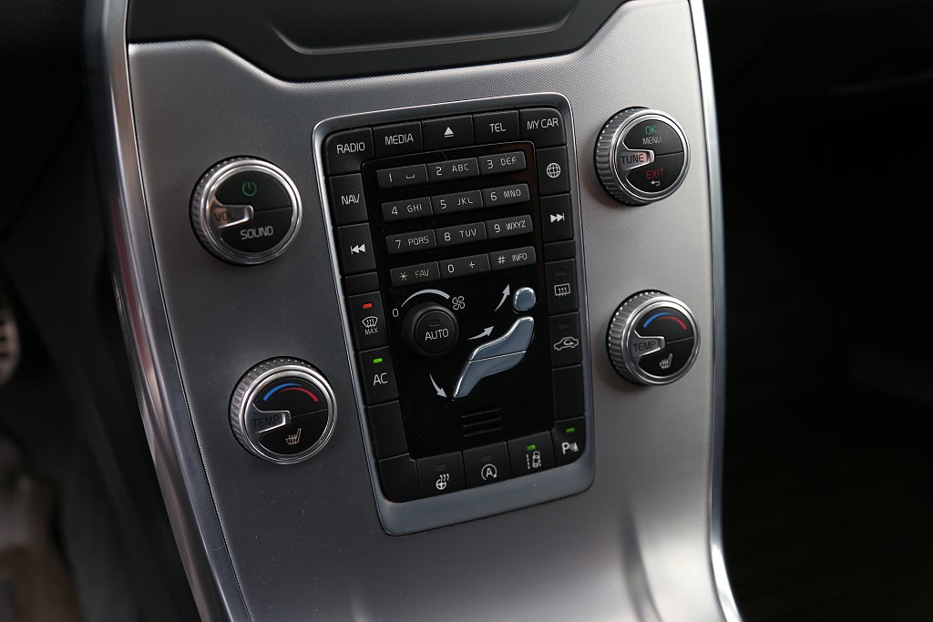 Volvo V70 D4 II S/S Sport E Business PRO Drag Navi VOC Läder 2015