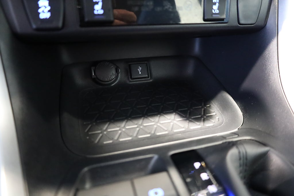 Toyota RAV4 Hybrid AWD-i E-CVT Active Kamera Rattvärme Keyless 2021