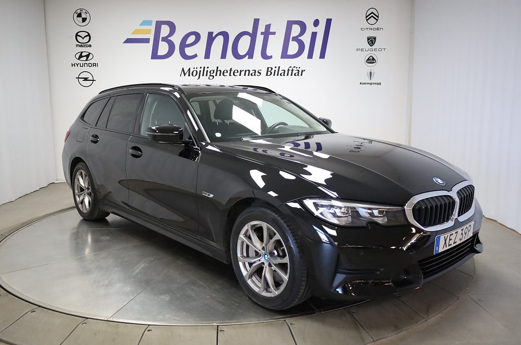 BMW 330e Touring Sport line | Navi | Dragkrok | Backkamera | 