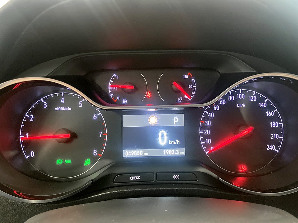 Bild på Opel Crossland X Ultimate 1.2 PT 130 Aut BACKKAMERA KEYLESS