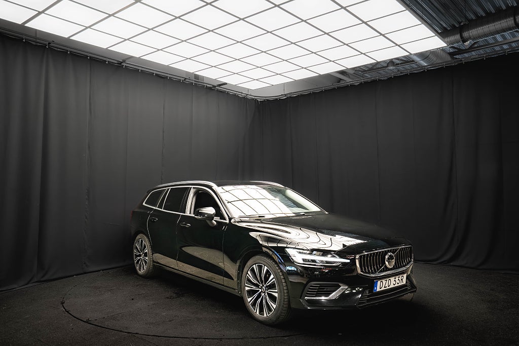 Volvo V60 Recharge II T6 AWD DRAG H/K KAMERA BLIS 1-ÄGARE MOMS