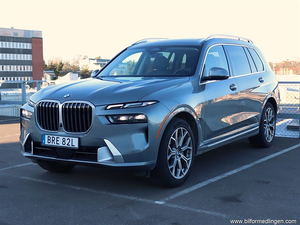 BMW X7 381hk 1 ägare, Pano, H/K, 360, 6-sits drag, S/V