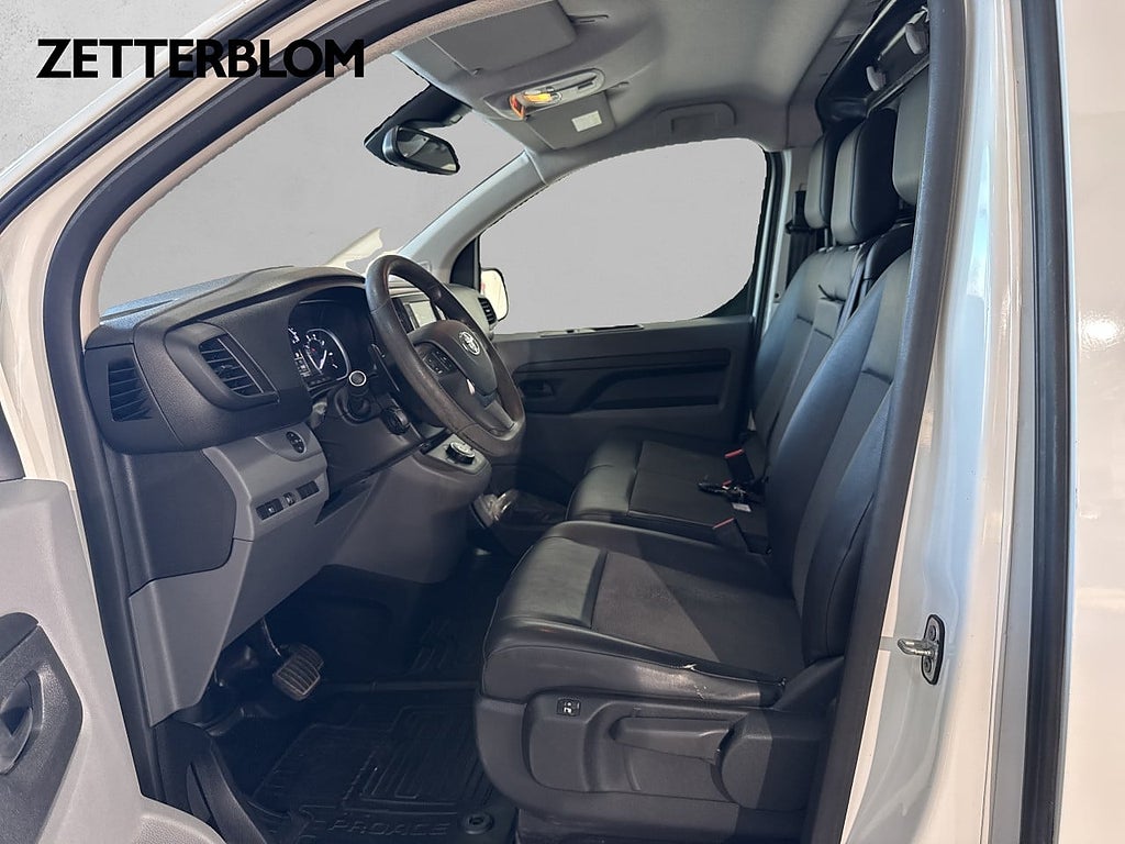 Sedan Toyota Proace 7 av 14