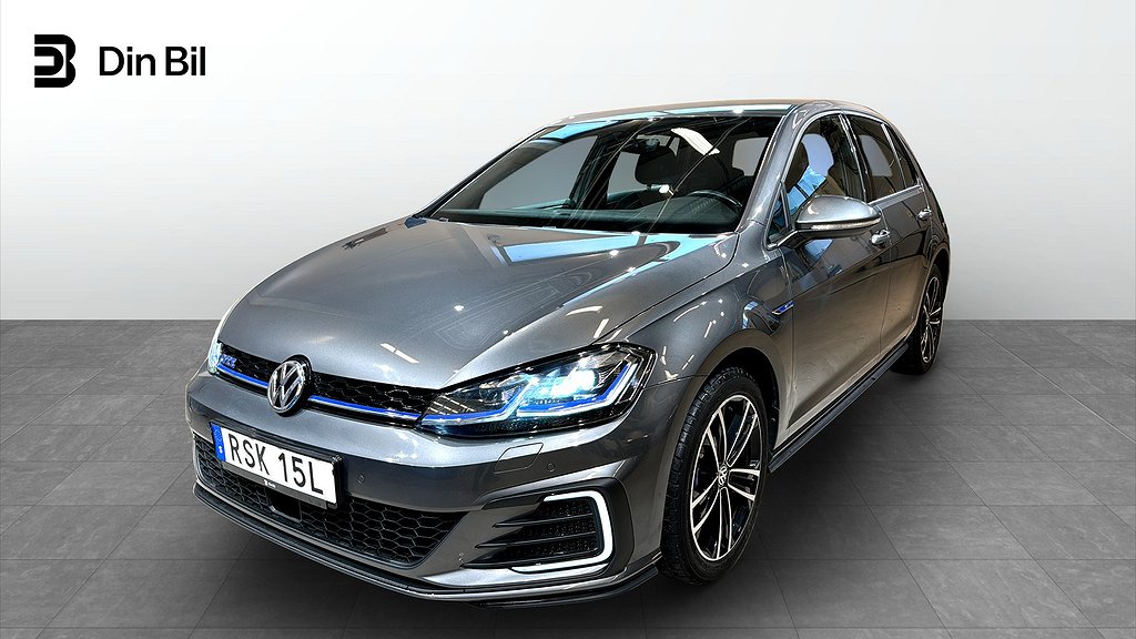 Volkswagen Golf GTE DSG /Värmare/ActiveInfo/App-Connect