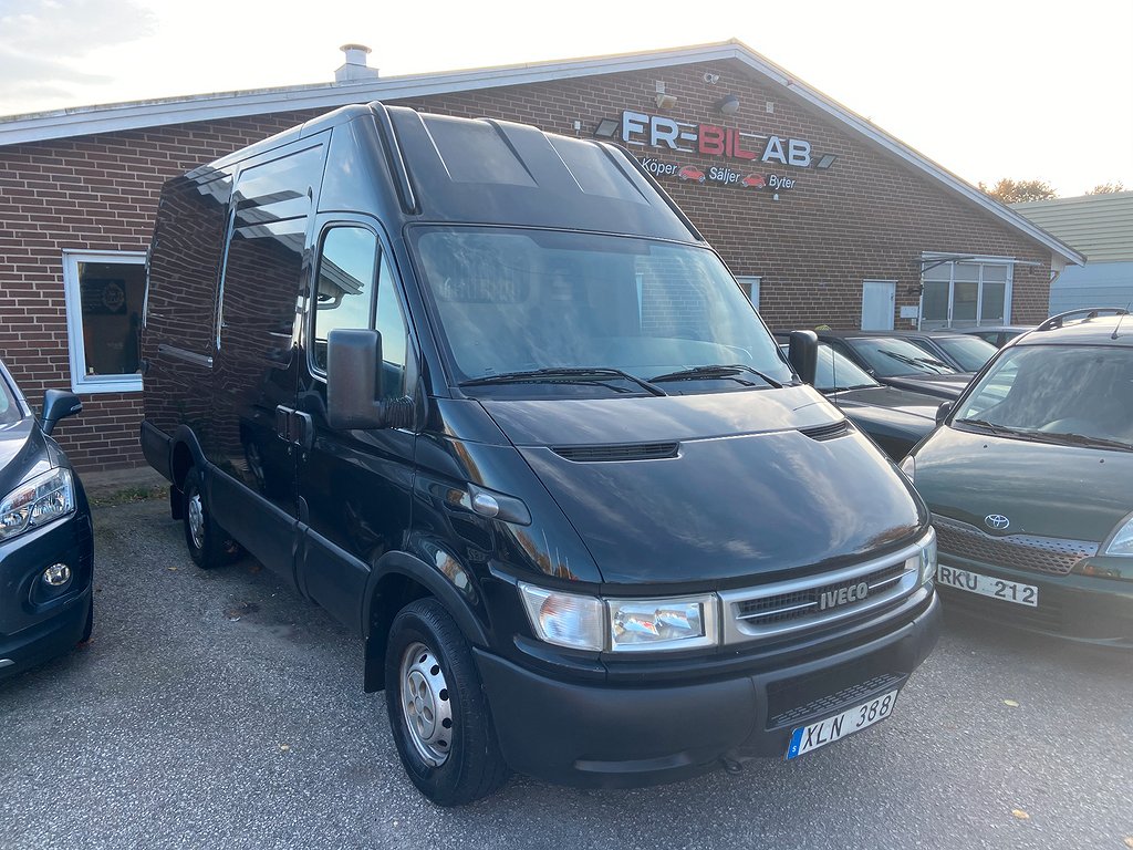 Iveco Daily Obs Låg mil  2,3HPI Ny-besiktigad