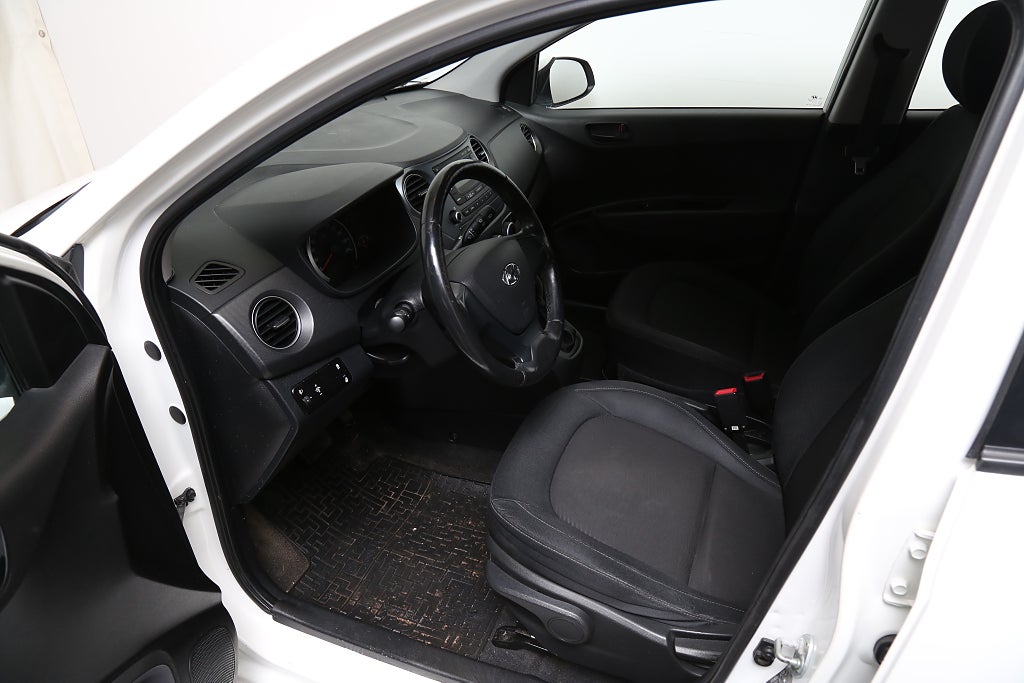 Hyundai i10 1,0 blue 67hk Comfort Automat Extraljus P-sensorer 2018