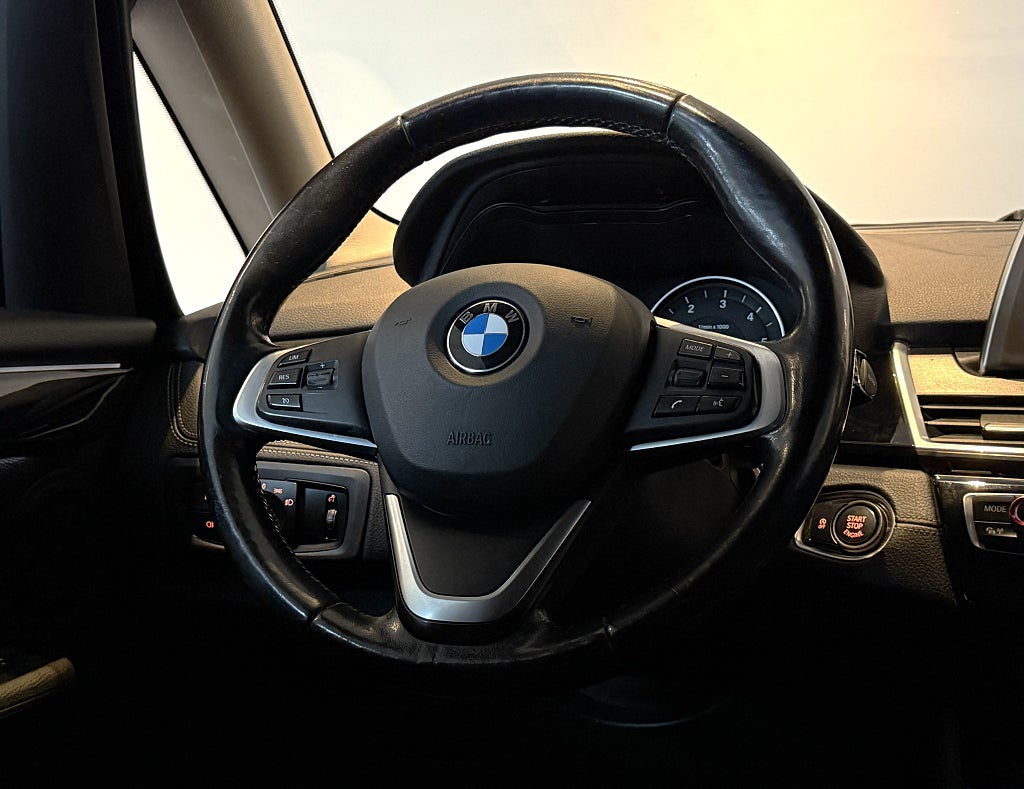 BMW 218 d GRAND TOURER 7-SITS LUXURY LINE DRAG B-KAM HELSKINN