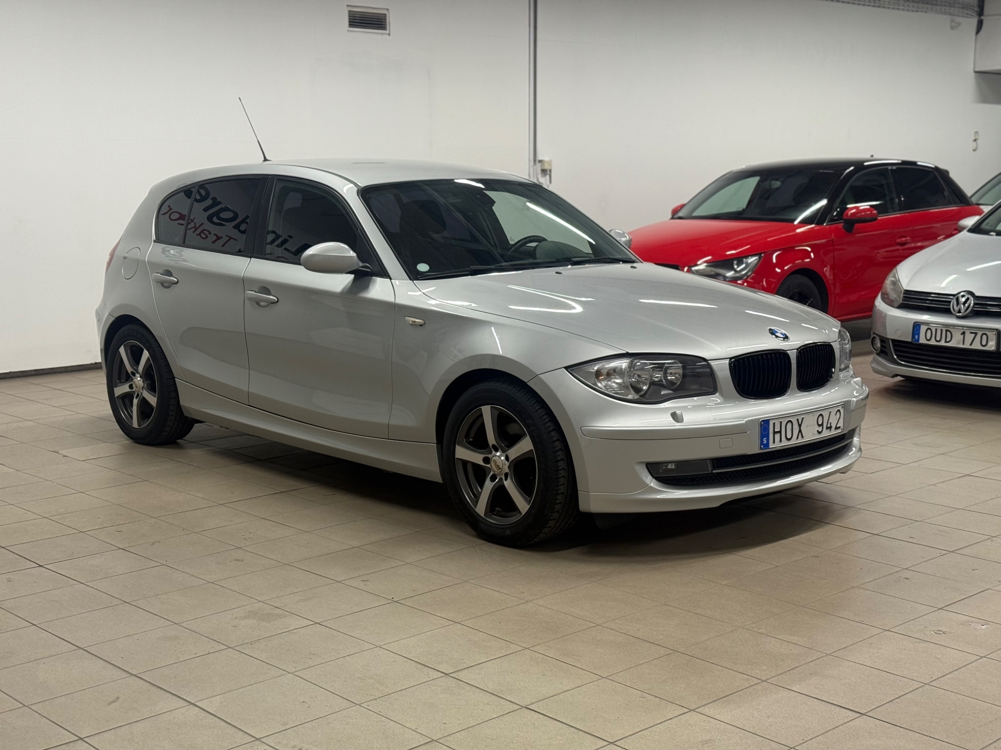 BMW 118 2009, bild 6/44